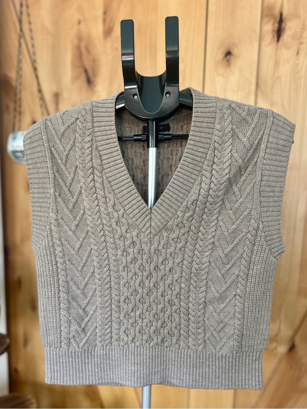 Quince 100% Merino Wool Cable Knit V-Neck Sweater Vest Oatmeal Size S